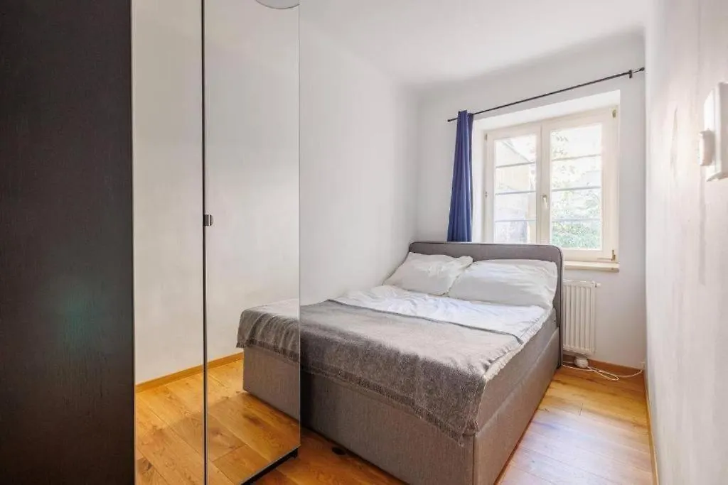Apartment Near Metro 16 & Netflix - Kingsize Bed Вена Австрия